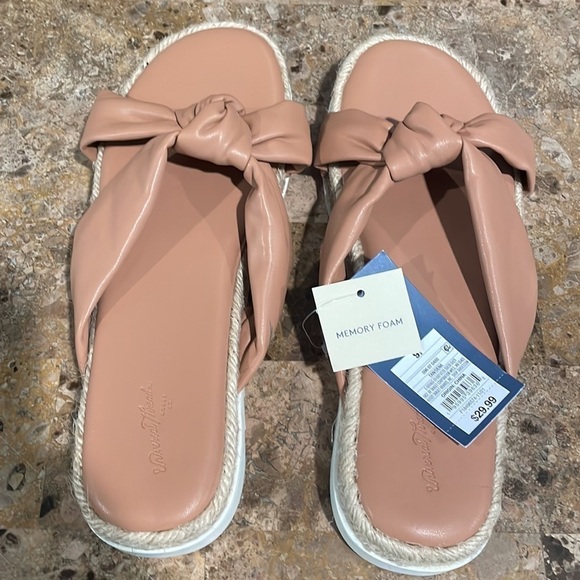 Women’s Sandals - Picture 6 of 9